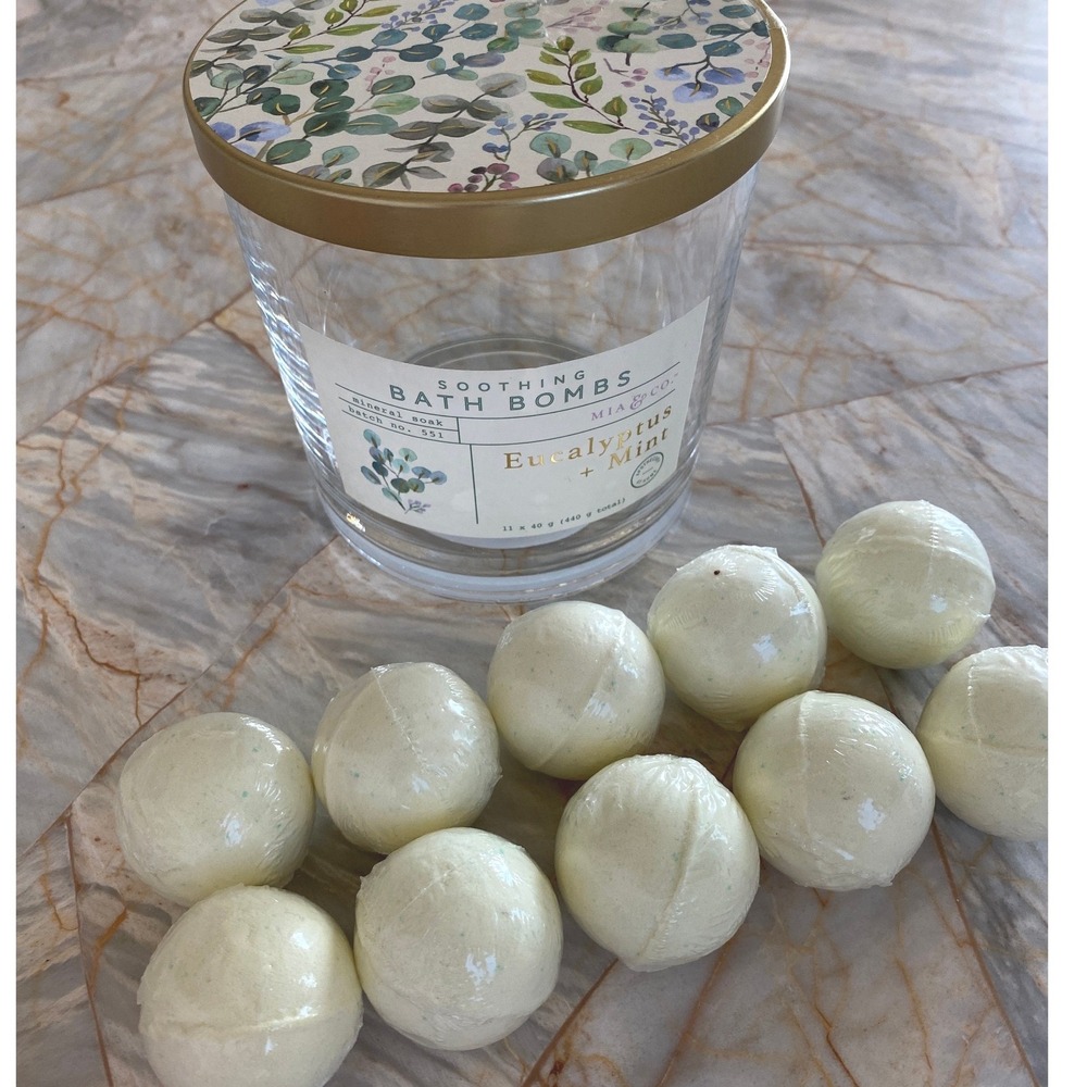 Soothings Eucalyptus Mint Bath Bombs Mineral Soak Glass Jar Botanical Lid 15.8oz